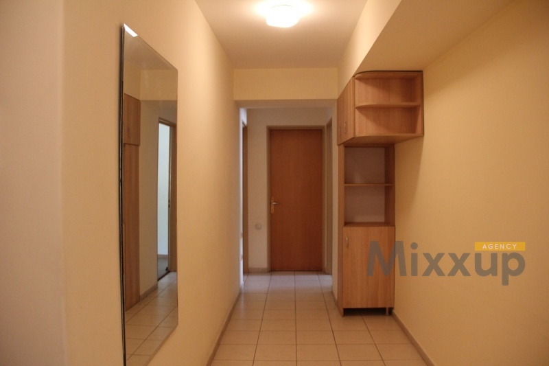 Byuzand St, Center, Yerevan, 3 Rooms Rooms,Office,Rent,Byuzand St,2,2128