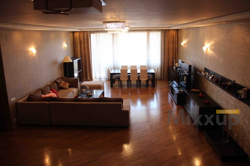 Amiryan St, Center, Yerevan, 7 Rooms Rooms,2 BathroomsBathrooms,Apartment,Sale,Amiryan St ,12,2181