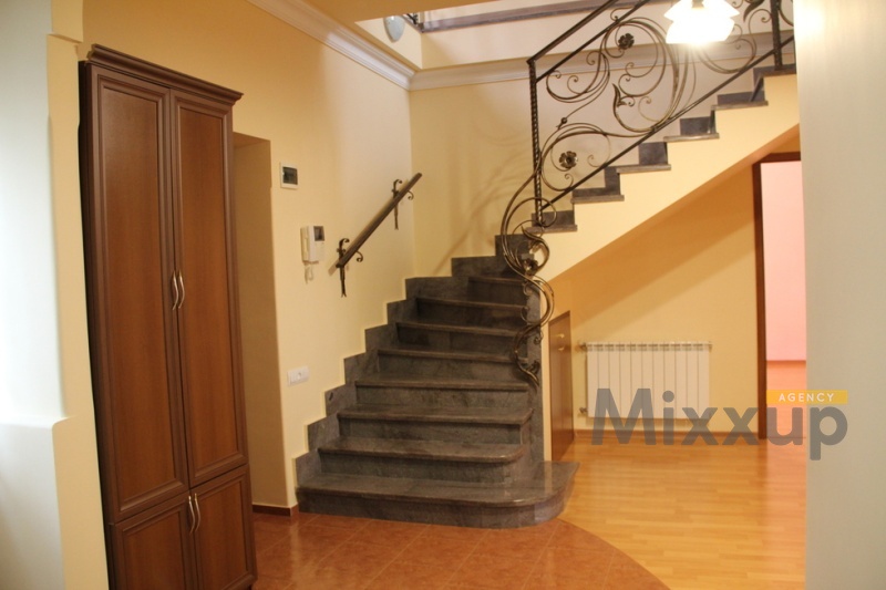 Sarmen St, Center, Yerevan, 5 Bedrooms Bedrooms, 6 Rooms Rooms,2 BathroomsBathrooms,Villa,Rent,Sarmen St,2197