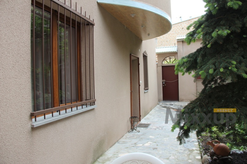Sarmen St, Center, Yerevan, 5 Bedrooms Bedrooms, 6 Rooms Rooms,2 BathroomsBathrooms,Villa,Rent,Sarmen St,2197