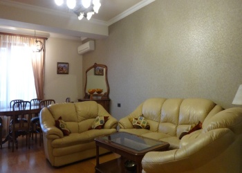 Belyakov St, Center, Yerevan, 4 Rooms Rooms,2 BathroomsBathrooms,Apartment,Rent,Belyakov St,6,2383