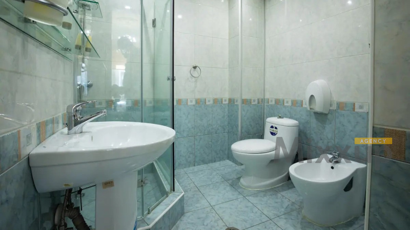 Deghatan St, Center, Yerevan, 3 Rooms Rooms,2 BathroomsBathrooms,Apartment,Rent,Deghatan St,4,2901