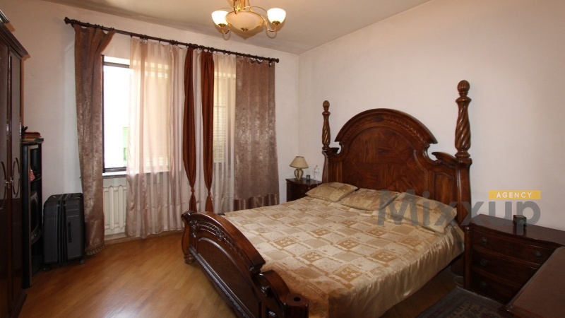 Avet Avetisyan St, Arabkir, Yerevan, 3 Спальня Спальня, 8 Комнаты Комнаты,3 ВанныеВанные,Villa,Аренда,Avet Avetisyan St,2902