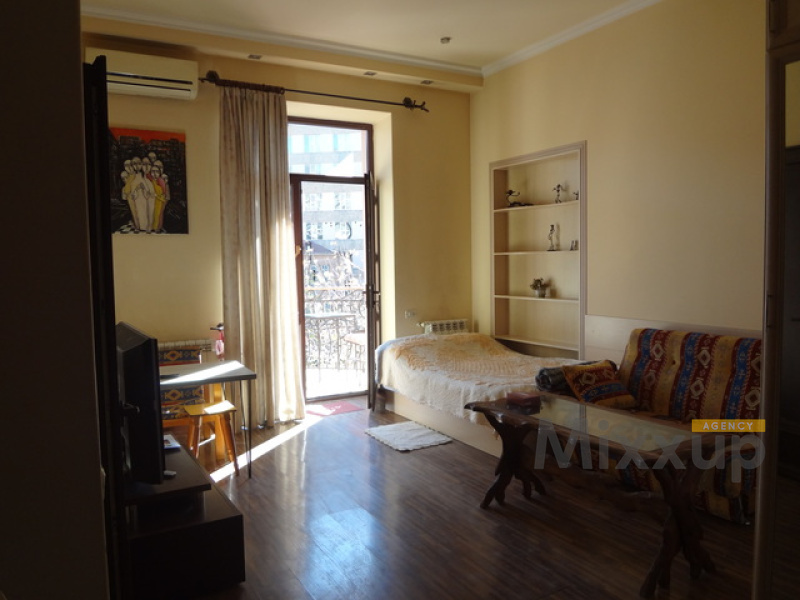 Mashtots Ave, Center, Yerevan, 1 Room Rooms,1 Bathroom Bathrooms,Apartment,Rent,Mashtots Ave,2,2925