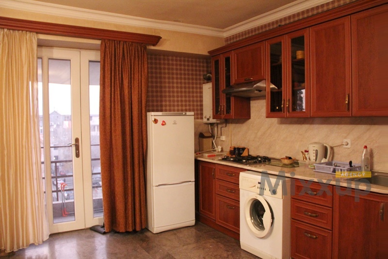 Abovyan St, Center, Yerevan, 1 Room Rooms,1 Bathroom Bathrooms,Apartment,Rent,Abovyan St ,5,1136