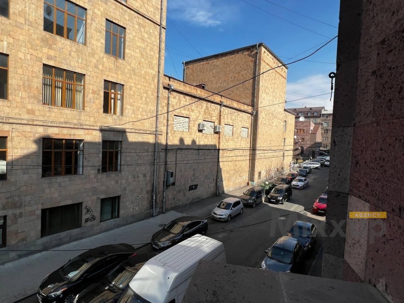 Byron St, Center, Yerevan, 3 Սենիակների քանակ Սենիակների քանակ,Գրասենյակային տարածք,Վարձակալություն,Byron St,2,3028