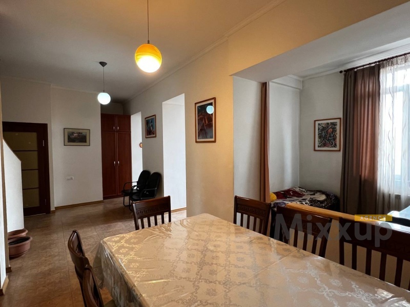 Abovyan St, Center, Yerevan, 5 Rooms Rooms,2 BathroomsBathrooms,Apartment,Rent,Abovyan St ,4,3092