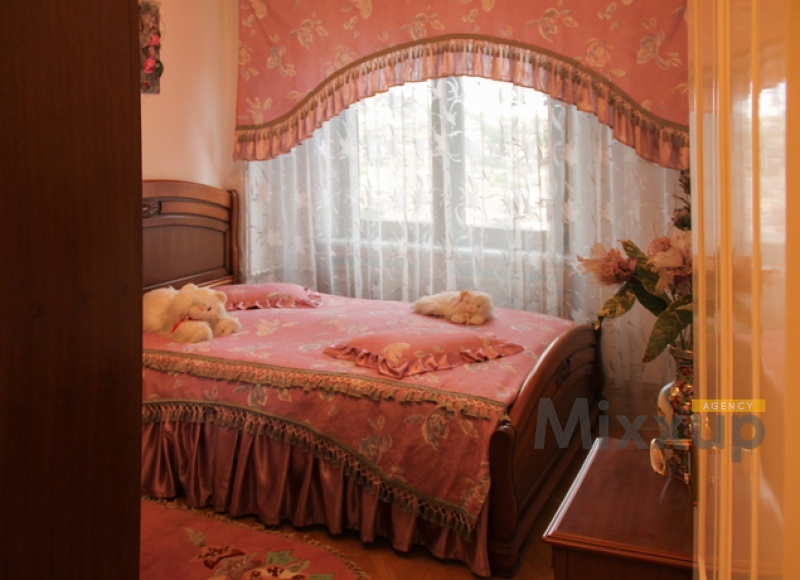 Khorenatsi St, Center, Yerevan, 3 Rooms Rooms,1 Bathroom Bathrooms,Apartment,Rent,Khorenatsi St,15,3116