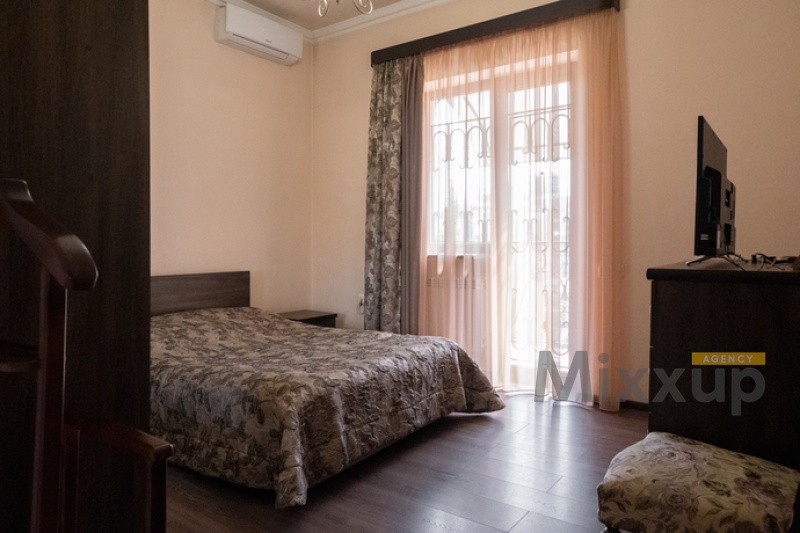 Kond St, Center, Yerevan, 4 Bedrooms Bedrooms, 6 Rooms Rooms,3 BathroomsBathrooms,Villa,Rent,Kond St,3179