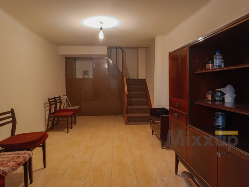 Aram St, Center, Yerevan, 3 Rooms Rooms,Office,Rent,Aram St ,1.2,3210