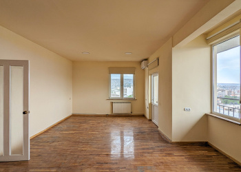 Baghramyan Ave, Center, Yerevan, 4 Rooms Rooms,Office,Rent,Baghramyan Ave,2.3,3216