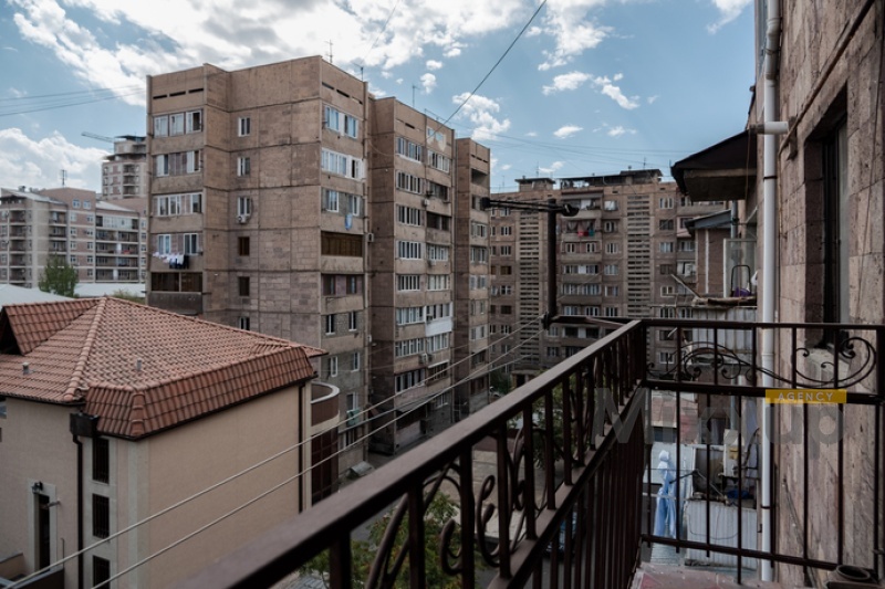 Kajaznuni St, Center, Yerevan, 4 Սենյակների քանակ Սենյակների քանակ,1 BathroomBathrooms,Apartment,Վարձակալություն,Kajaznuni St,5.6,3217