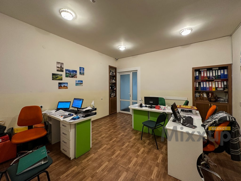 Tpagrichner St, Center, Yerevan, 4 Rooms Rooms,Office,Rent,Tpagrichner St,1,3270
