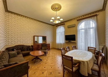 Moskovyan St, Center, Yerevan, 3 Սենիակների քանակ Սենիակների քանակ,2 BathroomsBathrooms,Apartment,Վարձակալություն,Moskovyan St,5,3300