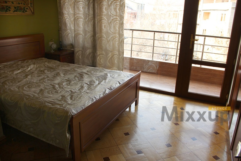 Mashtots Ave, Center, Yerevan, 3 Rooms Rooms,2 BathroomsBathrooms,Apartment,Sale,Mashtots Ave,4,1170