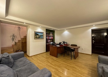 Baghramyan Ave, Arabkir, Yerevan, 3 Rooms Rooms,Office,Rent,Baghramyan Ave,1,3330
