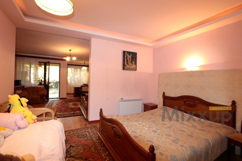 Sose St, Arabkir, Yerevan, 3 Bedrooms Bedrooms, 5 Rooms Rooms,2 BathroomsBathrooms,Villa,Sale,Sose St,3414