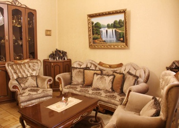 Aygestan 4-th St, Center, Yerevan, 2 Bedrooms Bedrooms, 4 Rooms Rooms,1 BathroomBathrooms,Villa,Rent,Aygestan 4-th St,1181