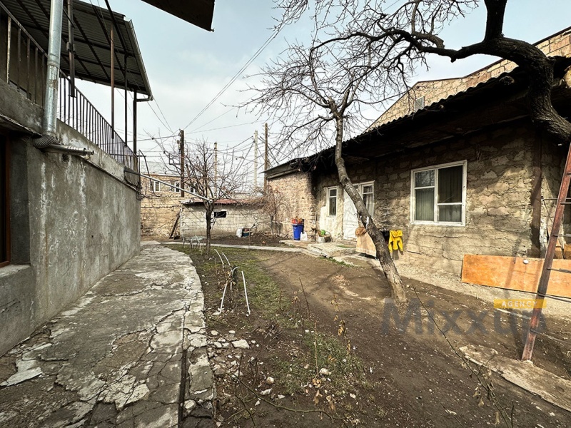 Avan 5th St, Avan, Yerevan, 6 Bedrooms Bedrooms, 9 Rooms Rooms,2 BathroomsBathrooms,Villa,Sale,Avan 5th St,3433