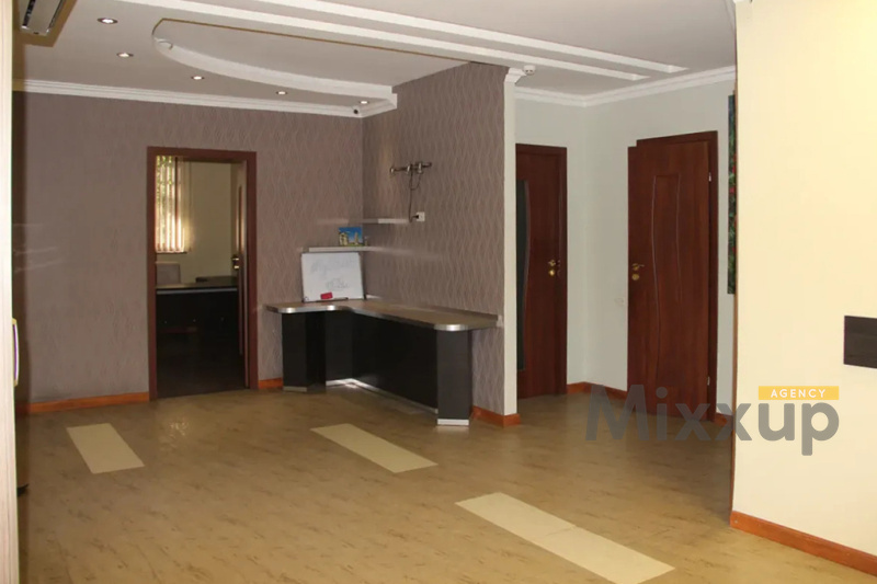 Koghbatsi St, Center, Yerevan, 3 Rooms Rooms,Office,Rent,Koghbatsi St,1,3447