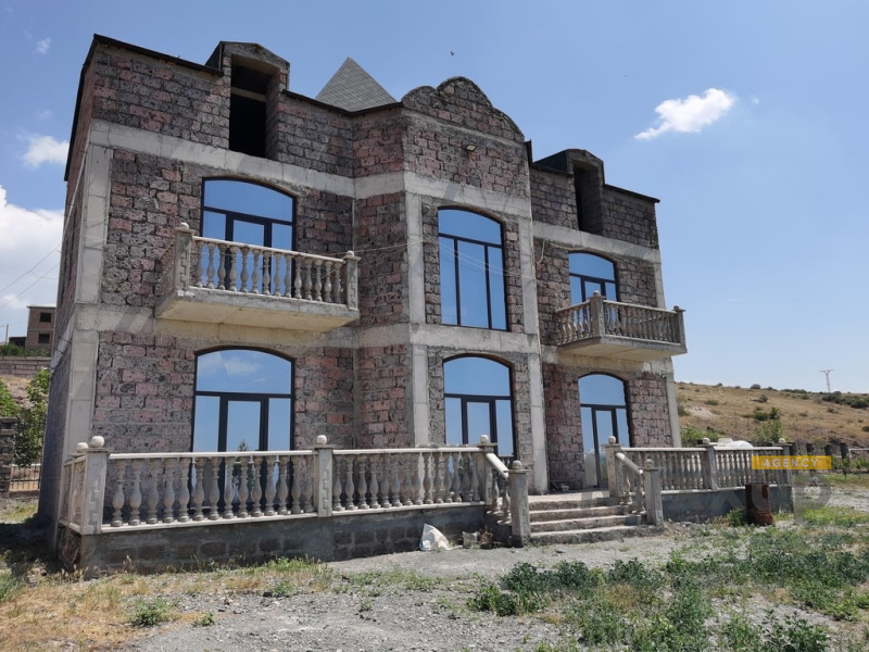 Ghapantsyan St, ,Villa,Sale,Ghapantsyan St,3690
