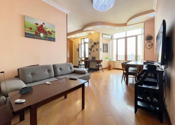 Antarayin St, Center, Yerevan, 4 Rooms Rooms,1 Bathroom Bathrooms,Apartment,Sale,Antarayin St ,2,3803