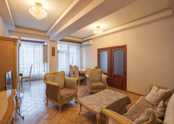 Mashtots Ave, Center, Yerevan, 3 Rooms Rooms,1 Bathroom Bathrooms,Apartment,Sale,Mashtots Ave,3,4265