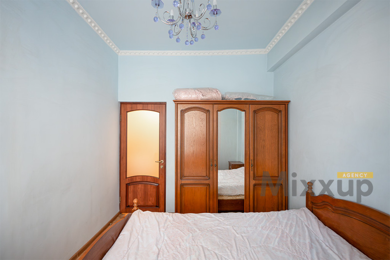 Mashtots Ave, Center, Yerevan, 3 Rooms Rooms,1 Bathroom Bathrooms,Apartment,Sale,Mashtots Ave,3,4265